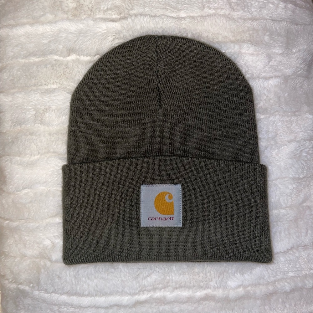 Green Carhartt beanie